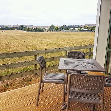 Martinborough Top 10 Holiday Park Exterior photo