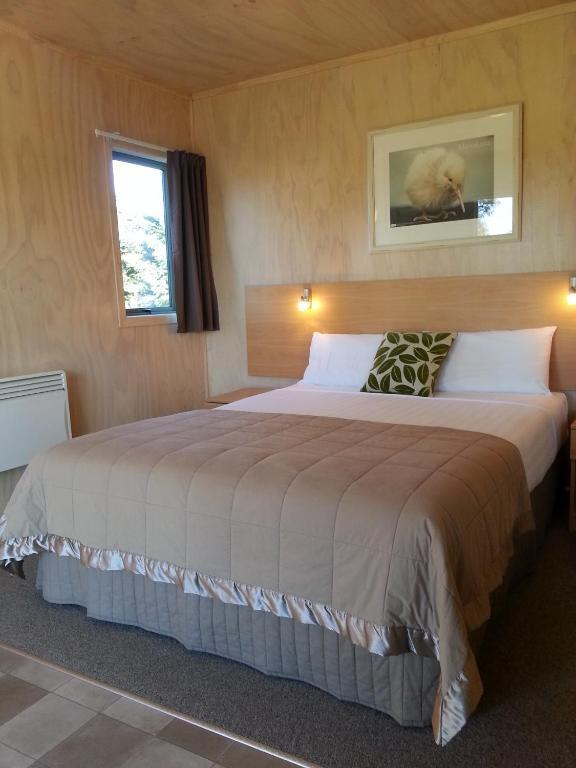Martinborough Top 10 Holiday Park Room photo