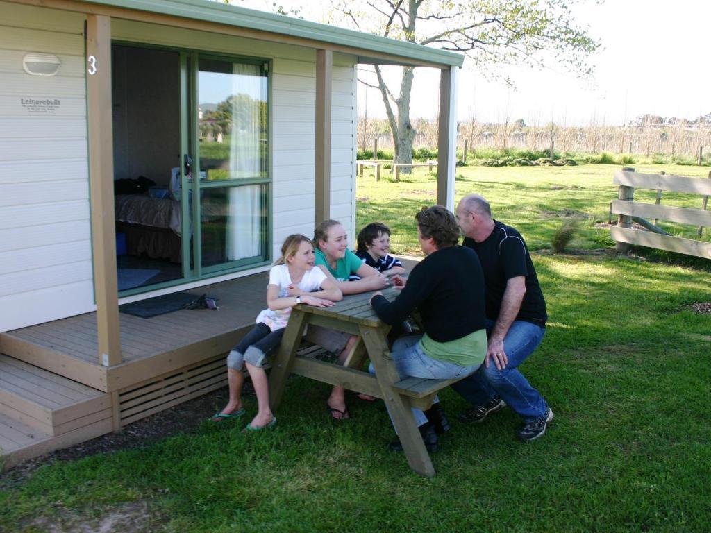 Martinborough Top 10 Holiday Park Room photo