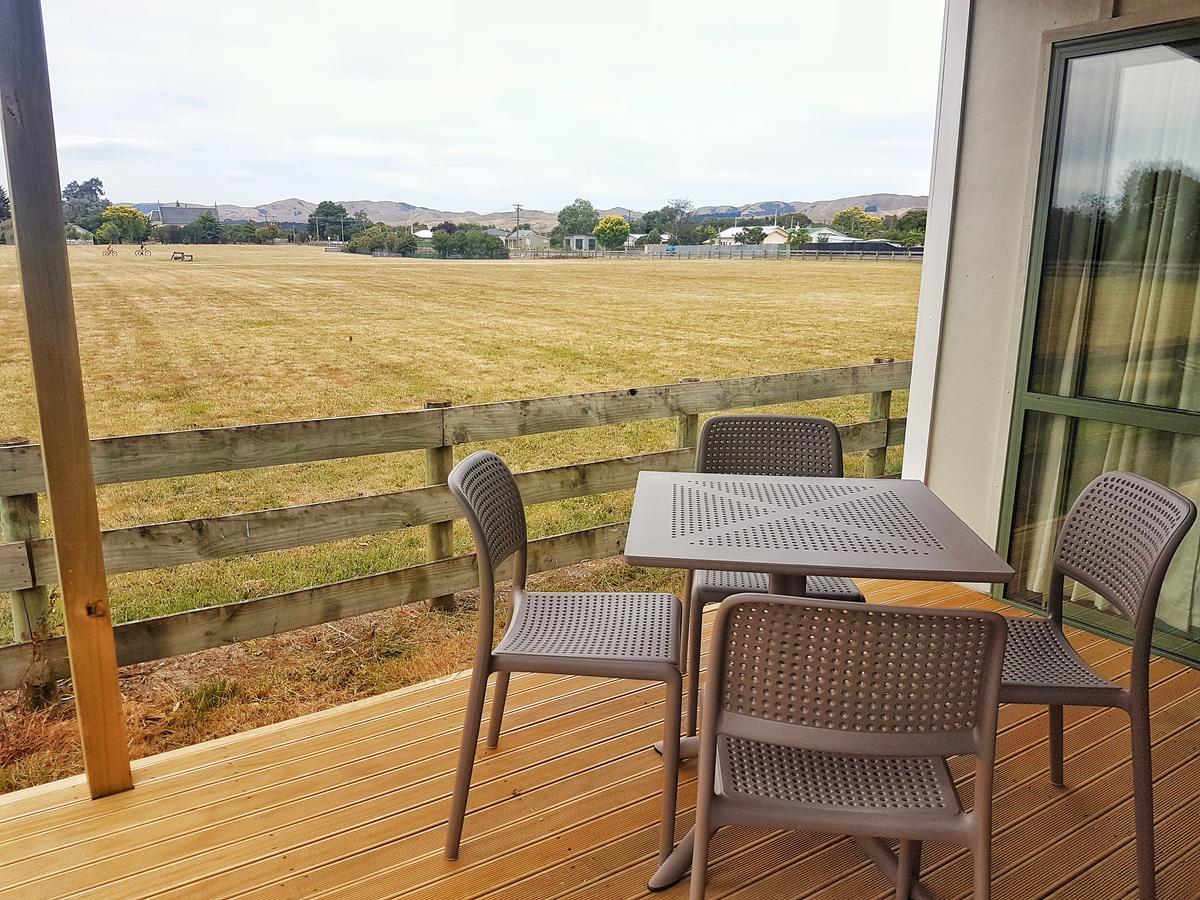 Martinborough Top 10 Holiday Park Exterior photo