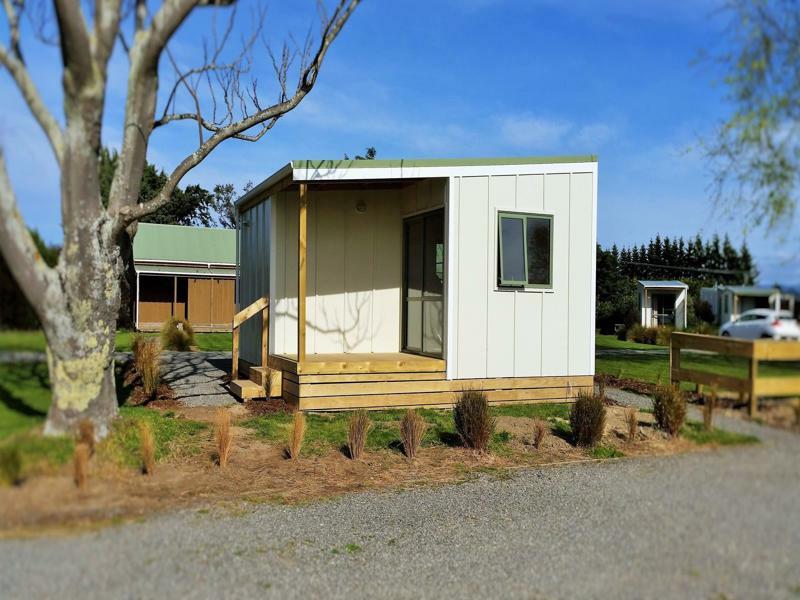 Martinborough Top 10 Holiday Park Exterior photo