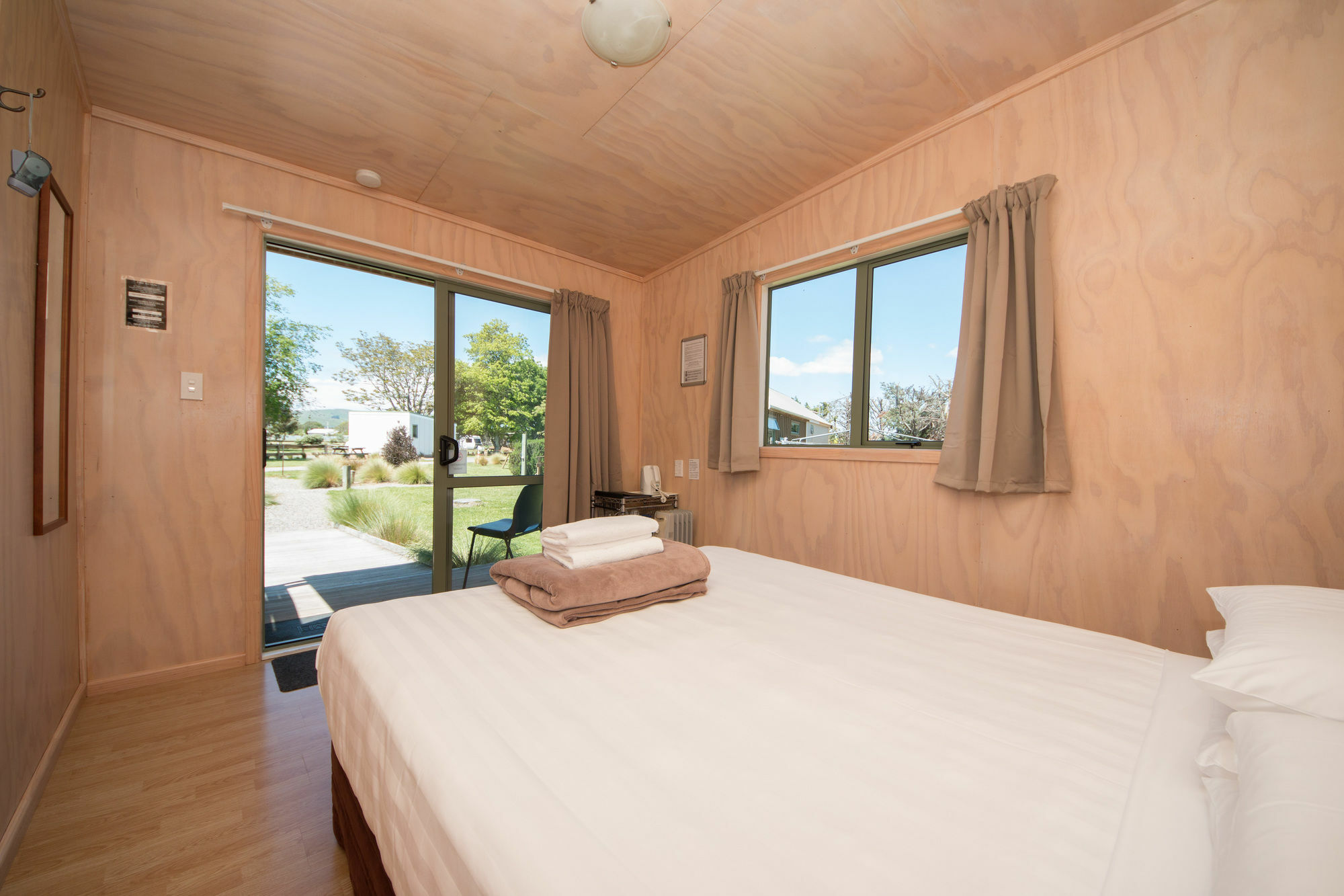 Martinborough Top 10 Holiday Park Exterior photo