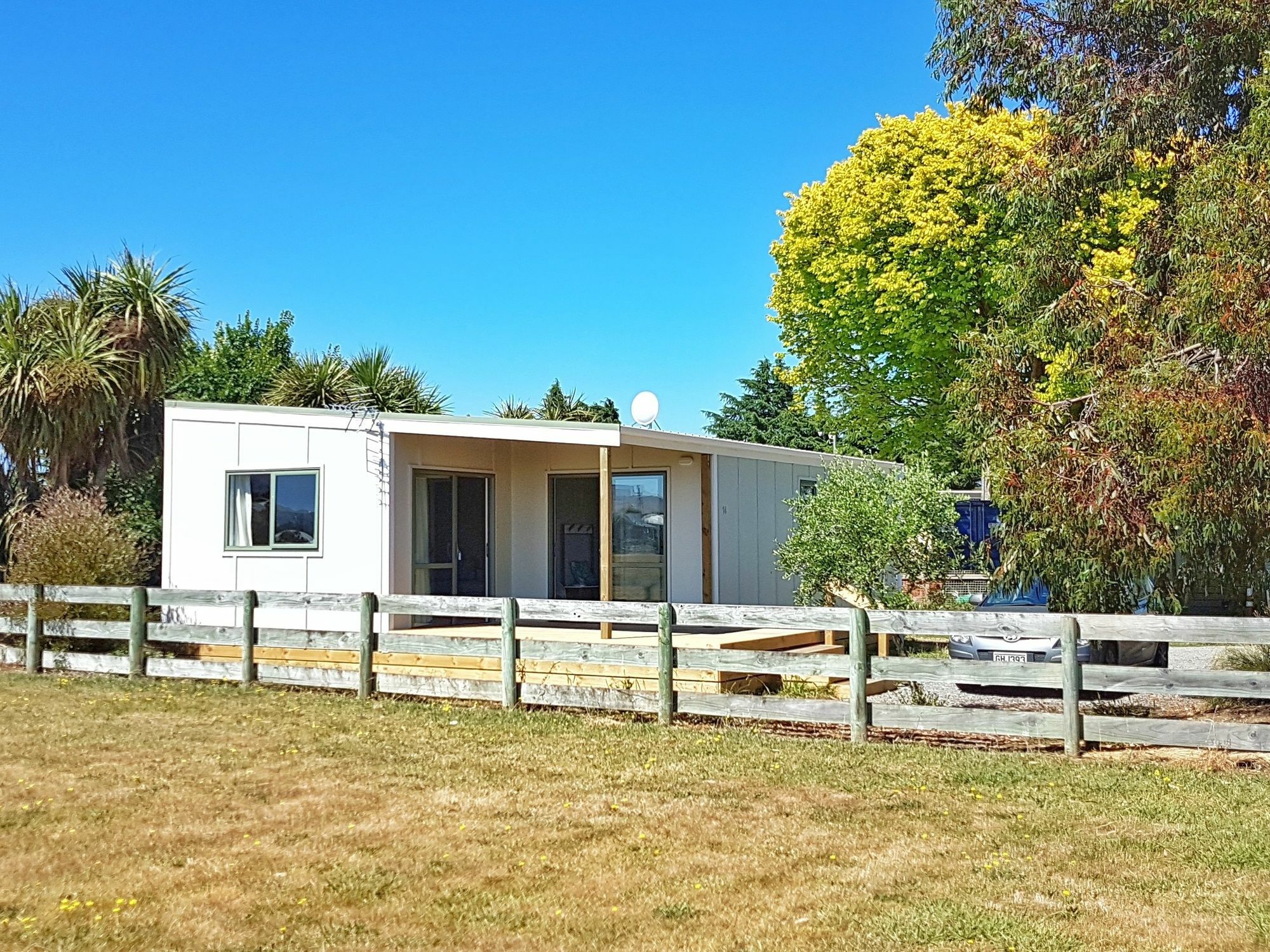 Martinborough Top 10 Holiday Park Exterior photo